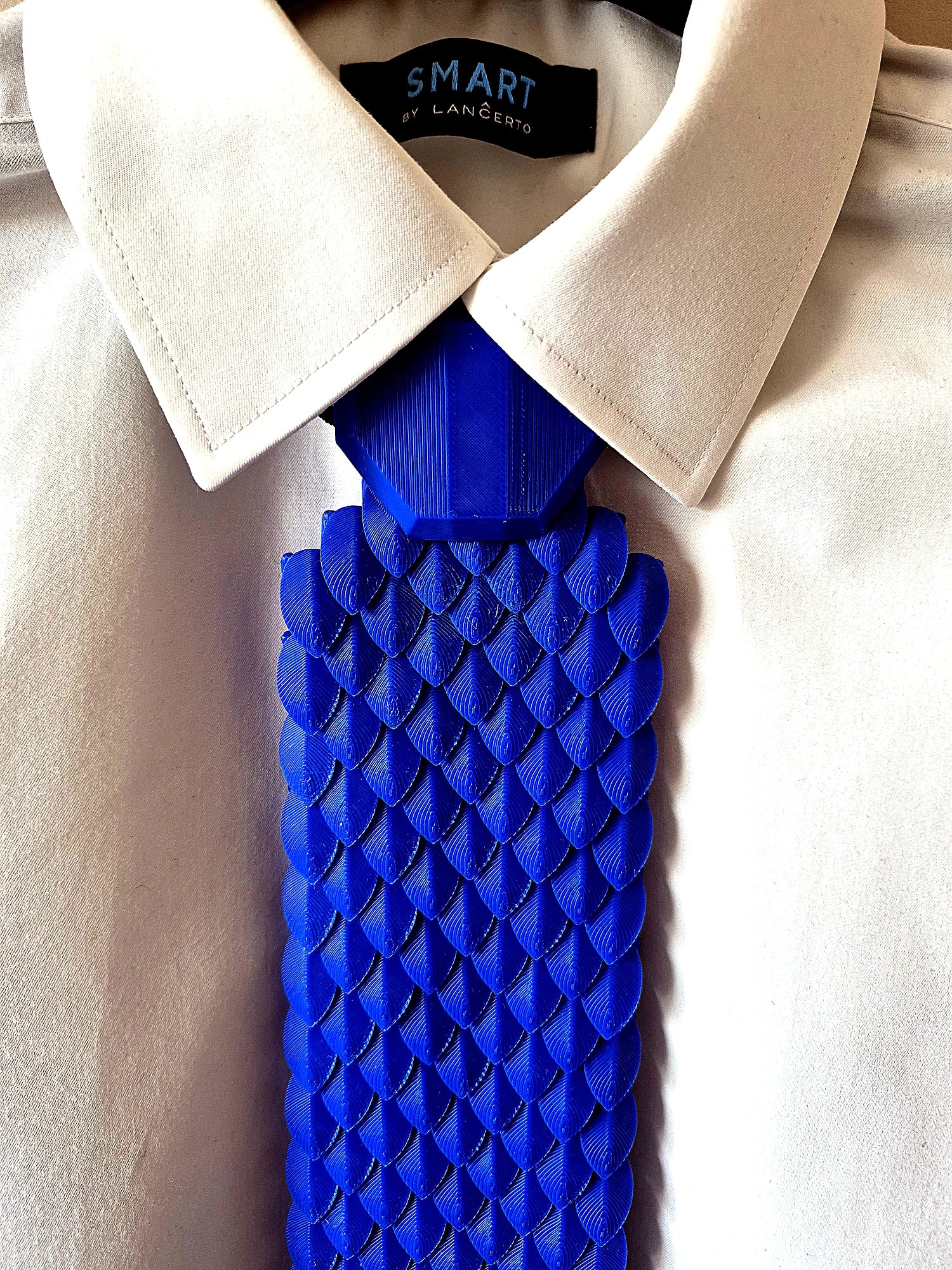 Flexi Krawat – krawat z łusek | Druk 3D - zdjęcie 2