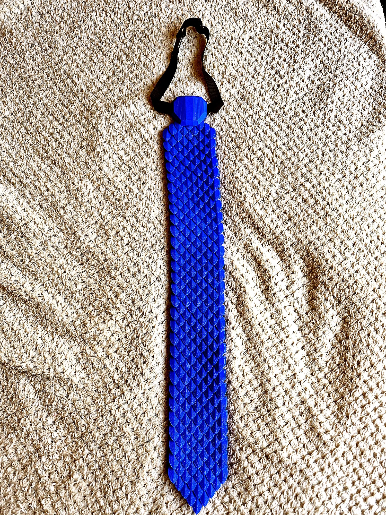 Flexi Krawat – krawat z łusek | Druk 3D - zdjęcie 3