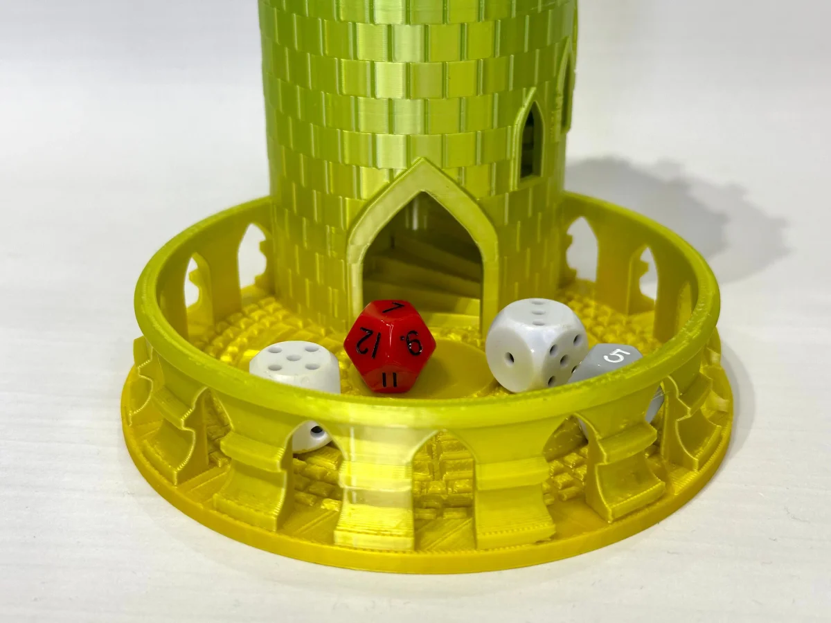 Wieża do kości - model zamkowy PLA widok z boku